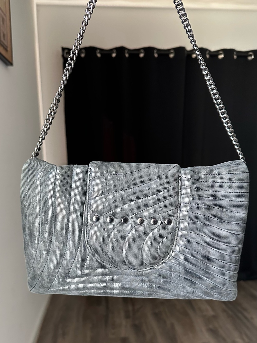 RARE Henri Bendel No. 7 Metallic Quilted Shoulder Bag/Clutch - GIRL WALKING DOG - Picture 5 of 9